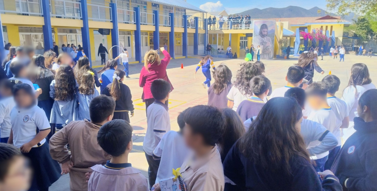 Comenzamos a celebrar las Fiestas Patrias con juegos dieciocheros para los/as estudiantes